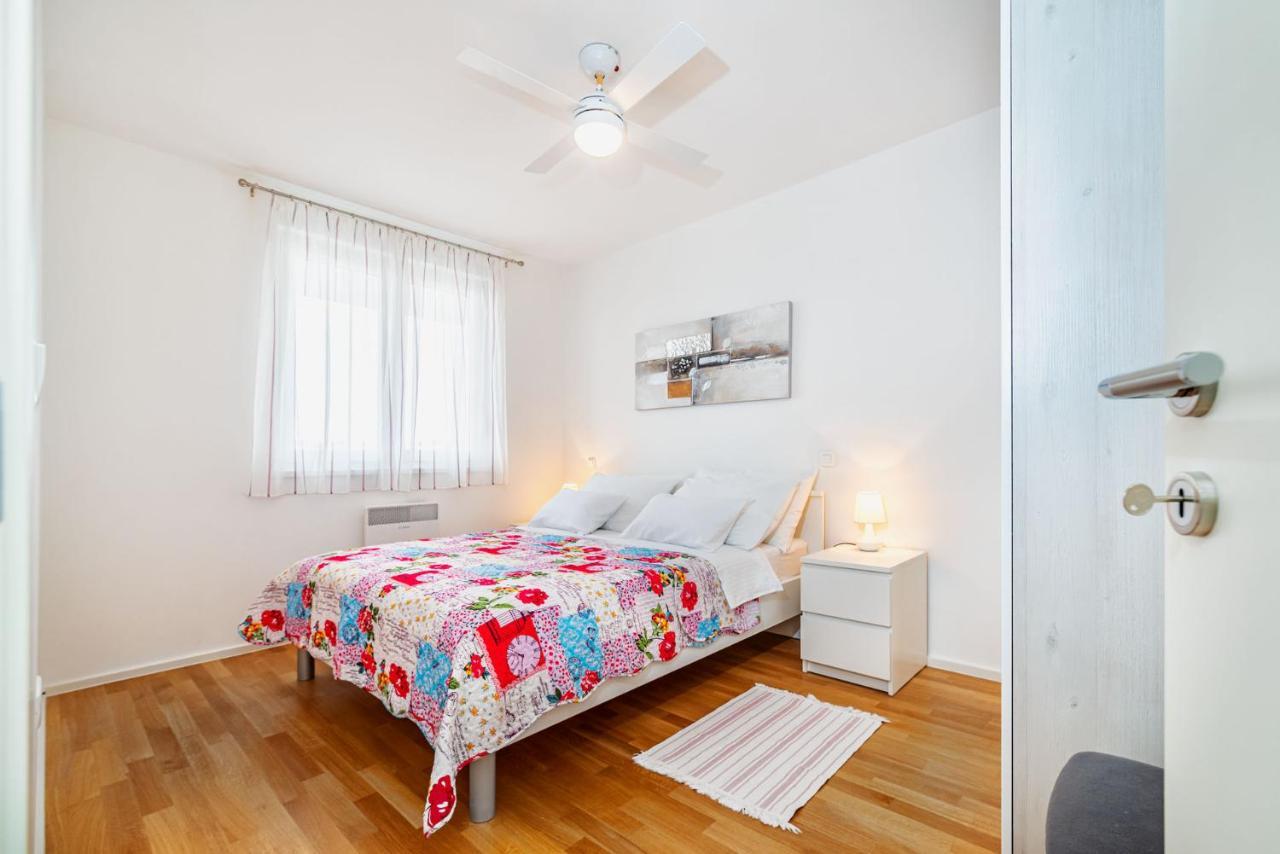 דירות Ap Stella, Center Of Zadar, 2Br, Parking מראה חיצוני תמונה